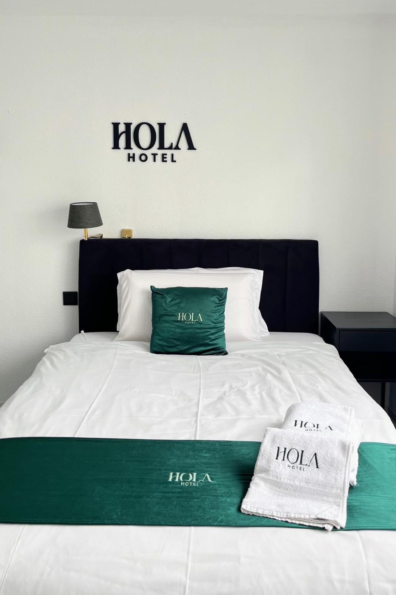Hola Bed & Breakfast *
