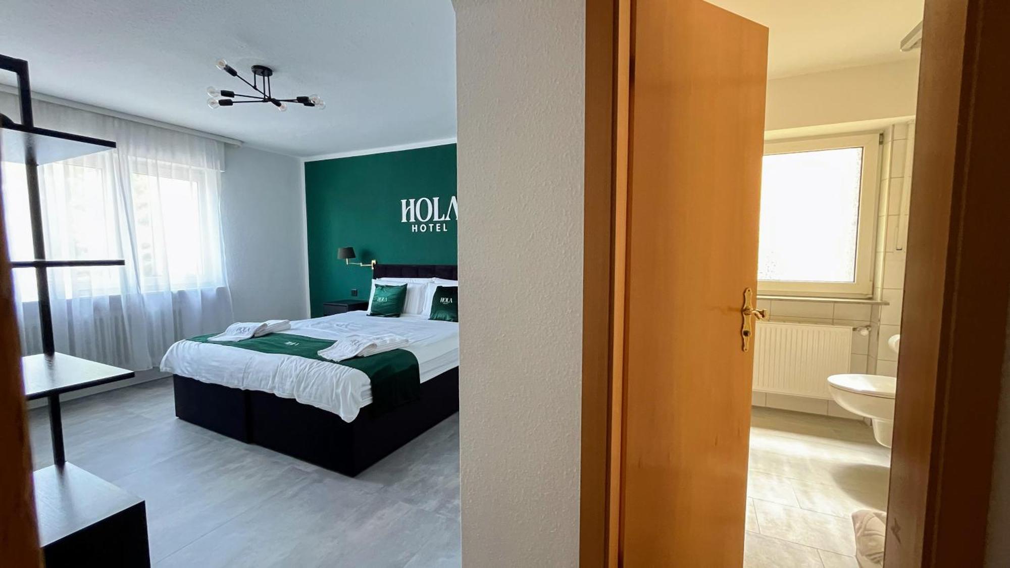 Hola * Stuttgart